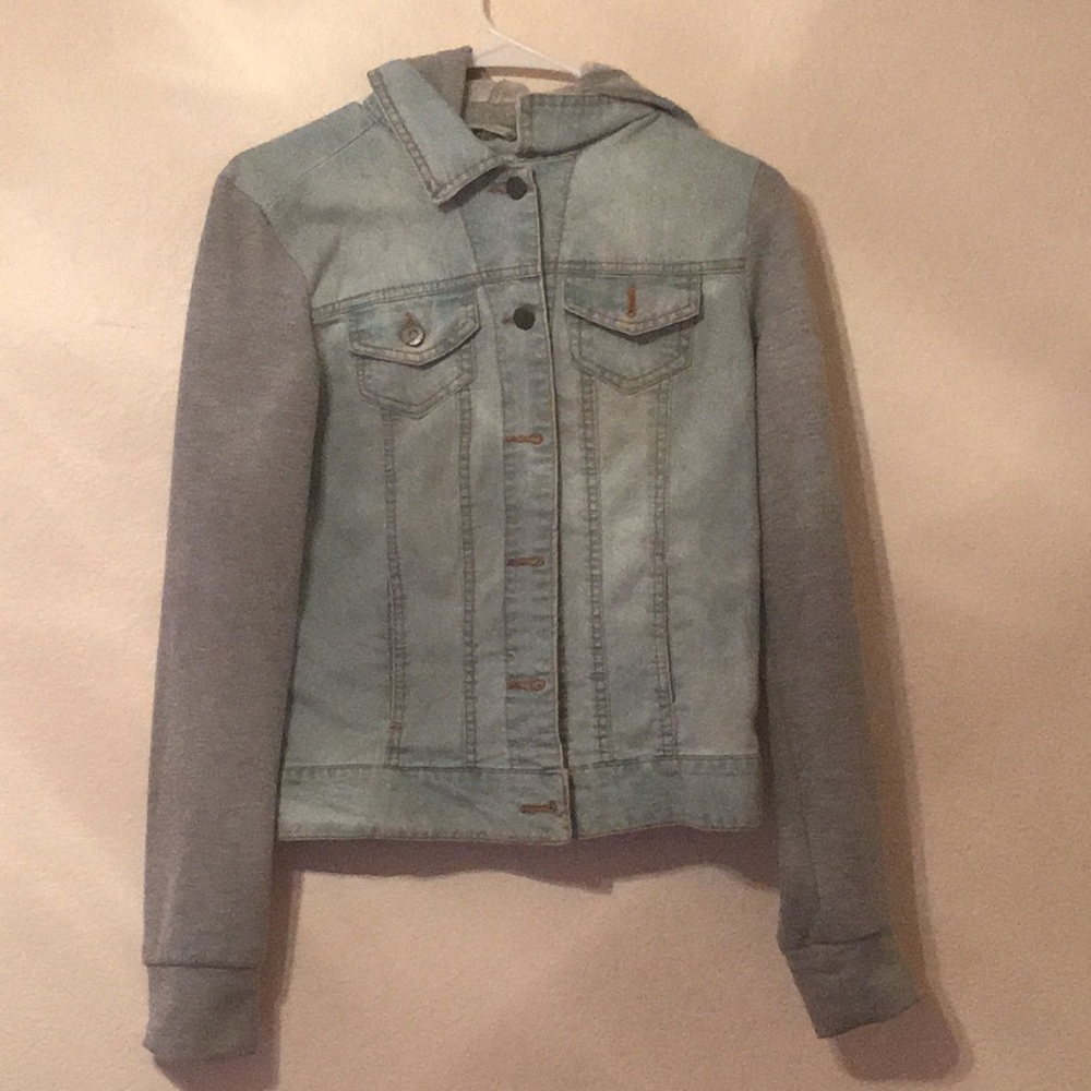 sweatshirt, blue jean jacket